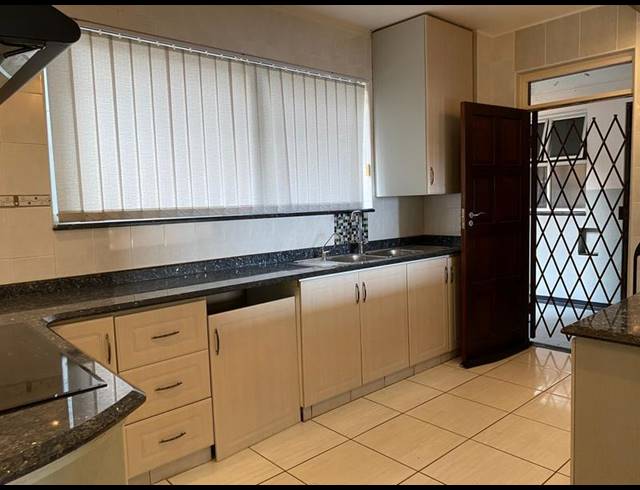 3 BEDROOM APARTMENT FOR SALE IN NORTH BEACH